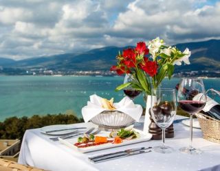 Отель "МЕТРОПОЛЬ Гранд Отель Геленджик" / "Metropol Grand Hotel Gelendzhik"