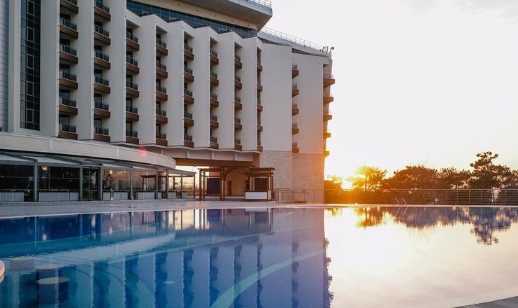 Отель "МЕТРОПОЛЬ Гранд Отель Геленджик" / "Metropol Grand Hotel Gelendzhik"